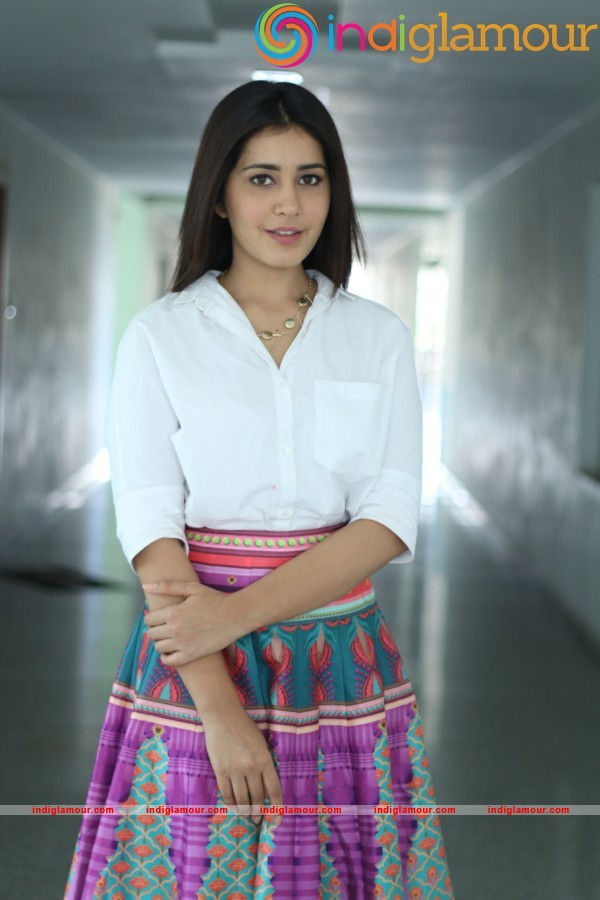Raashi Khanna Actress hd photo