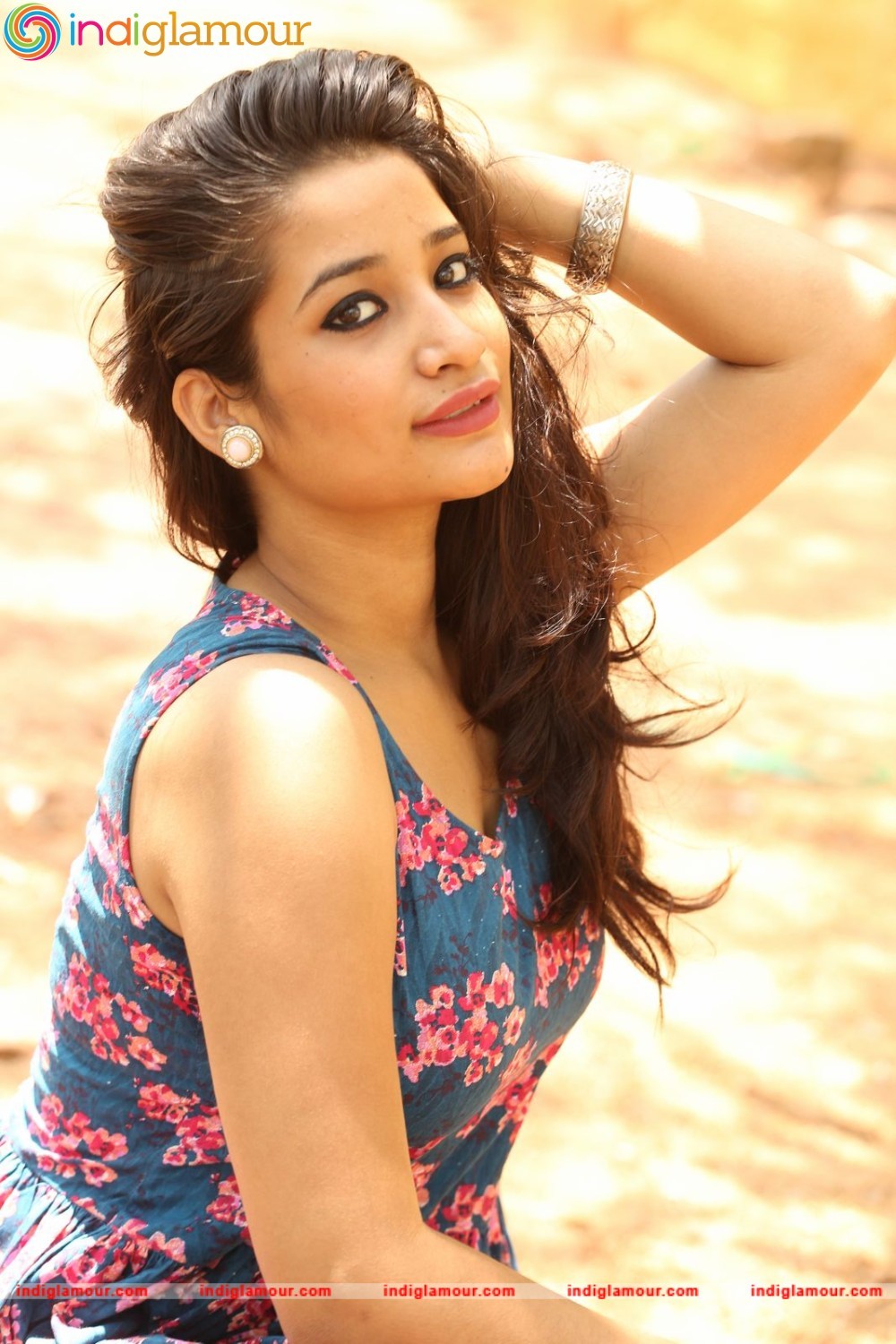 Santhoshi Sharma Actress hd photo