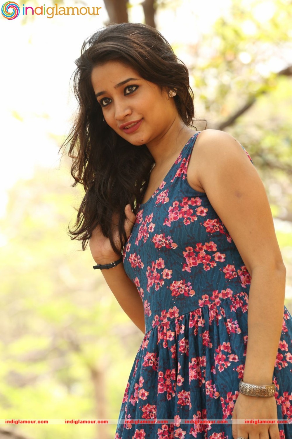 Santhoshi Sharma Actress hd photo