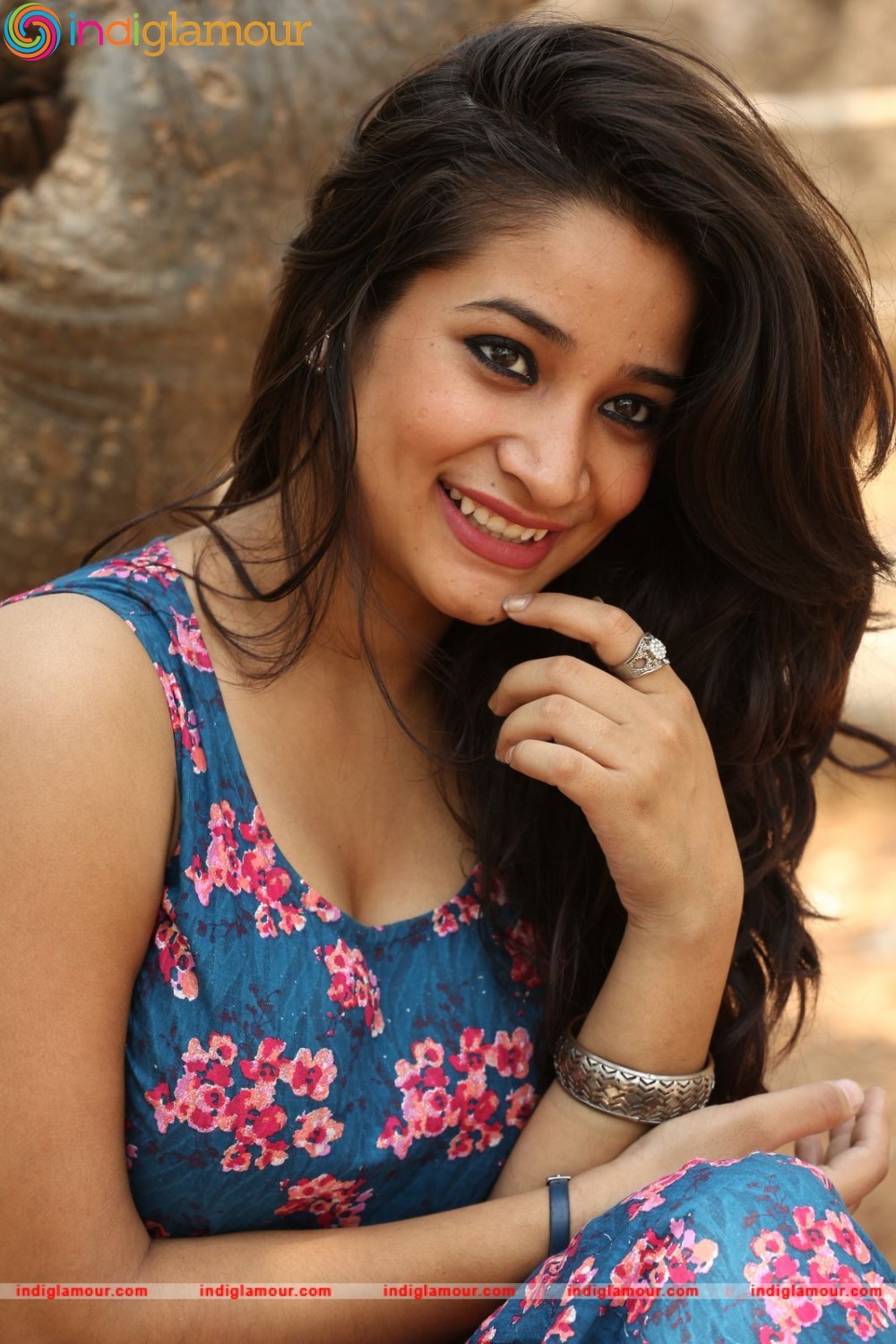 Santhoshi Sharma Actress hd photo