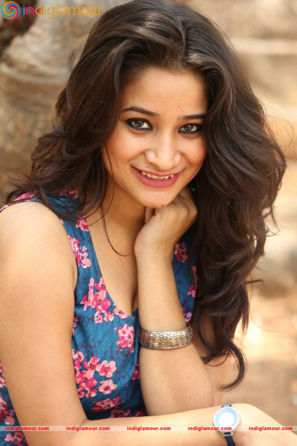 Santhoshi Sharma Actress hd photo