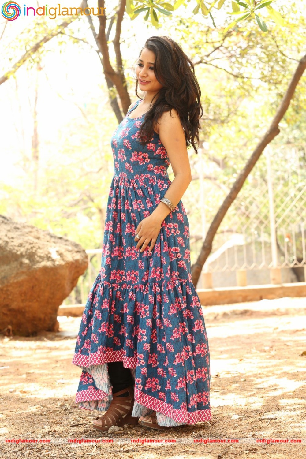 Santhoshi Sharma Actress hd photo