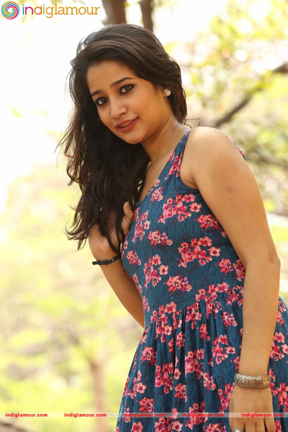 Santhoshi Sharma Actress hd photo