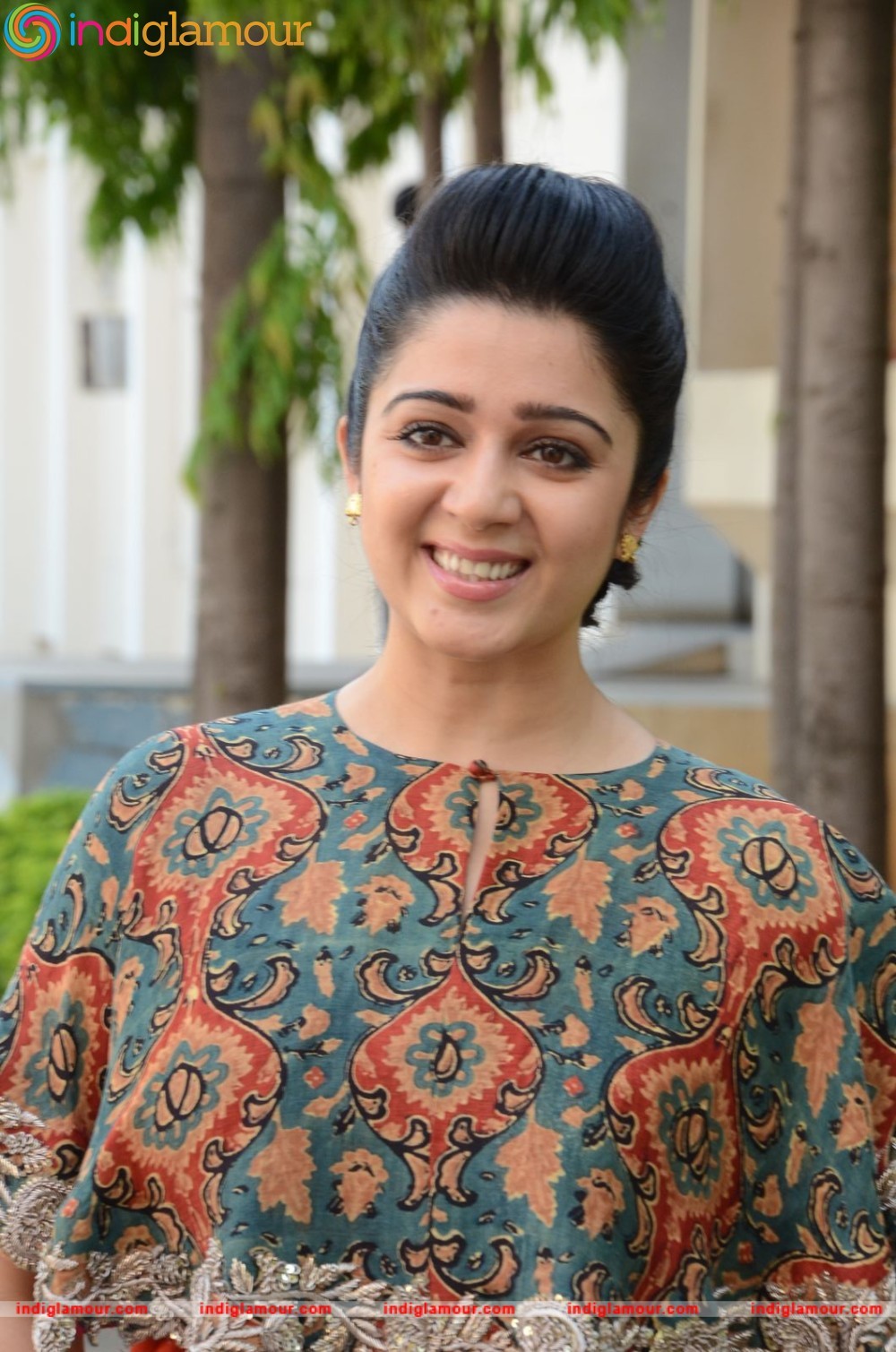 Charmy Kaur Actress hd photo