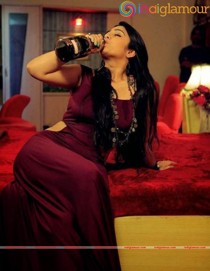 charmi kaur Actress hd photo