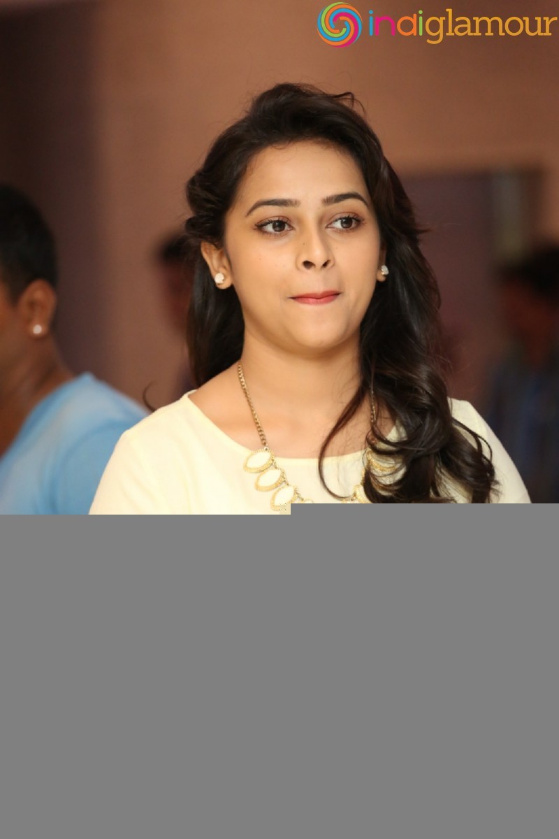 Sri Divya Photos Actress hd photo