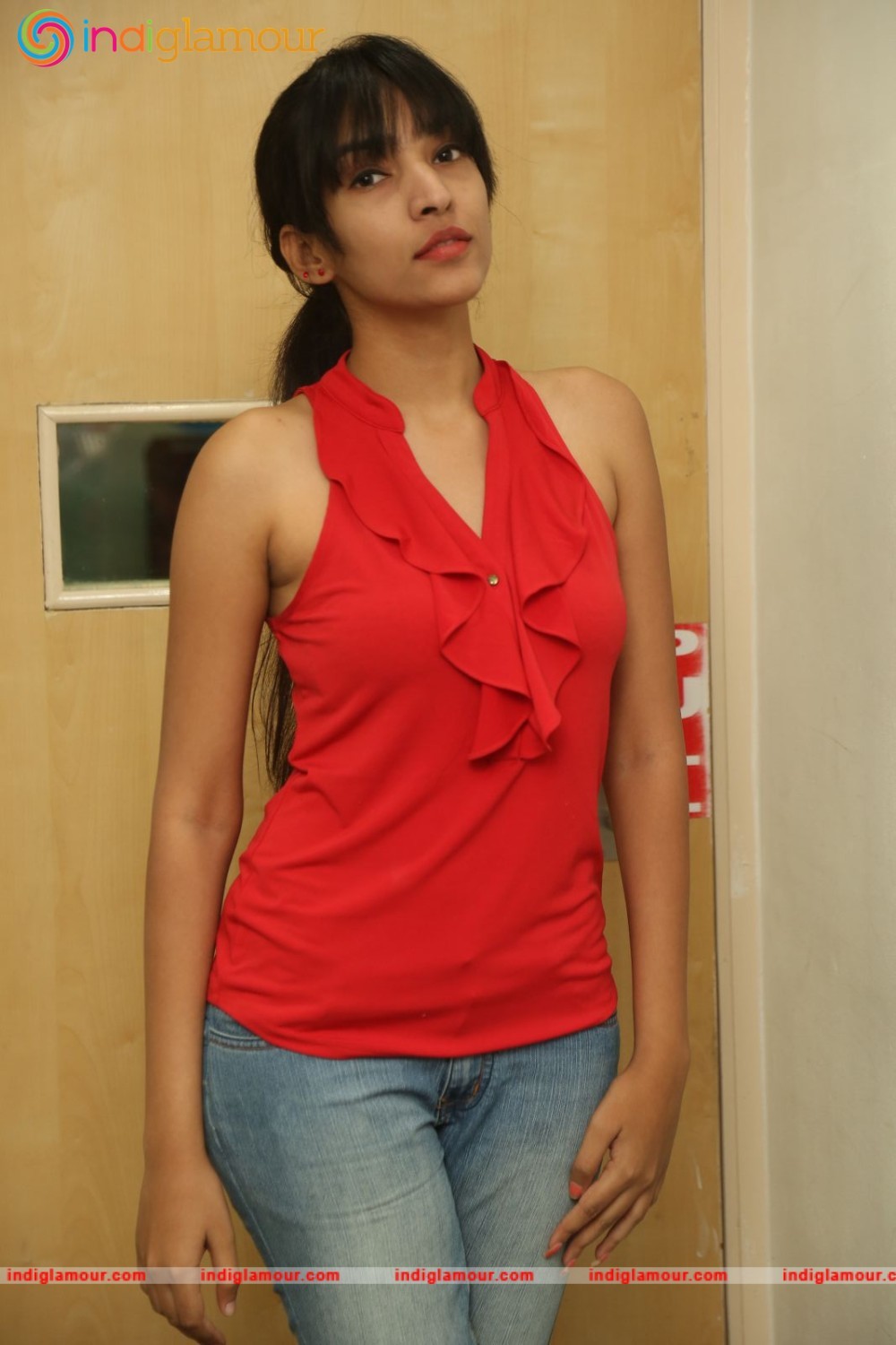Supraja Actress hd photo