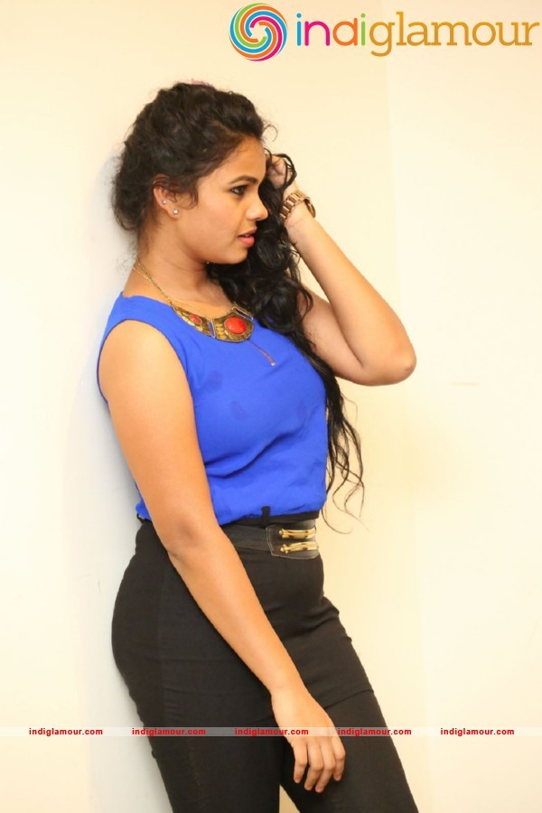 Naveena Jackson Actress hd photo