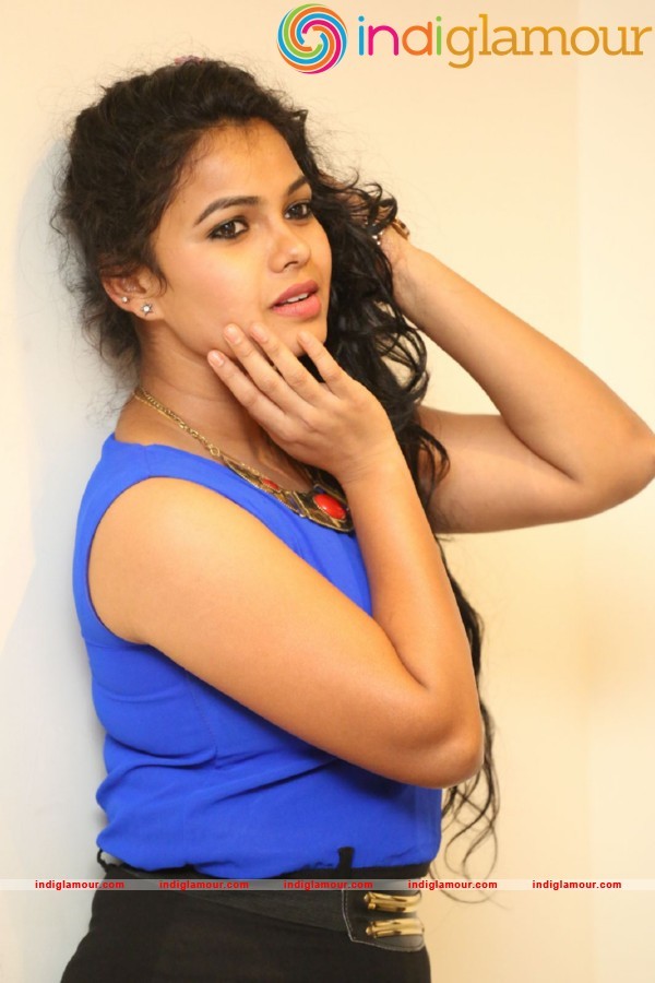 Naveena Jackson Actress hd photo