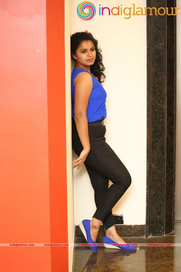 Naveena Jackson Actress hd photo