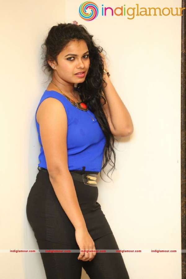 Naveena Jackson Actress hd photo