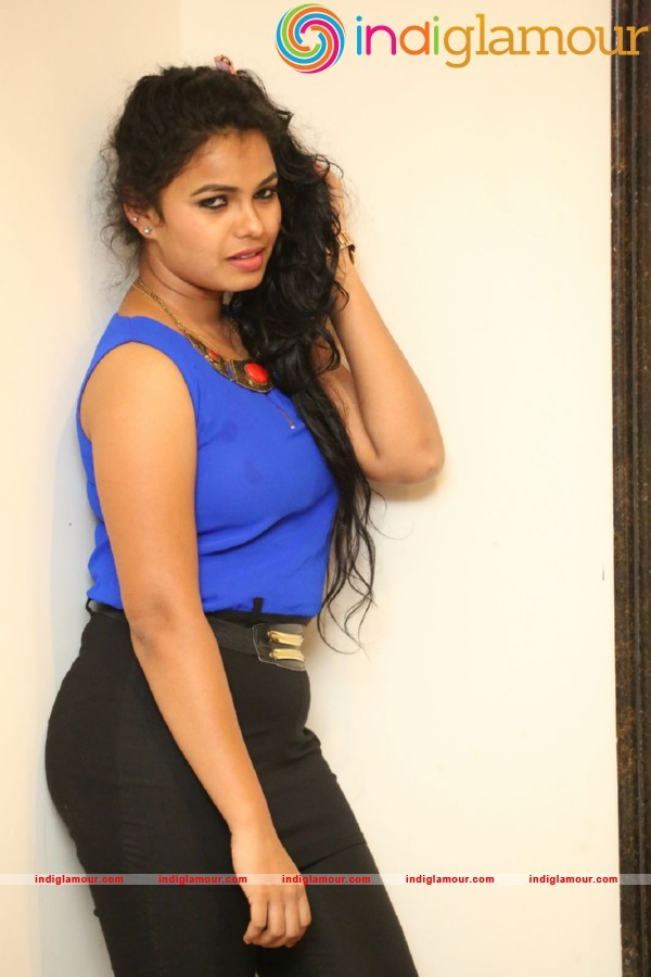 Naveena Jackson Actress hd photo