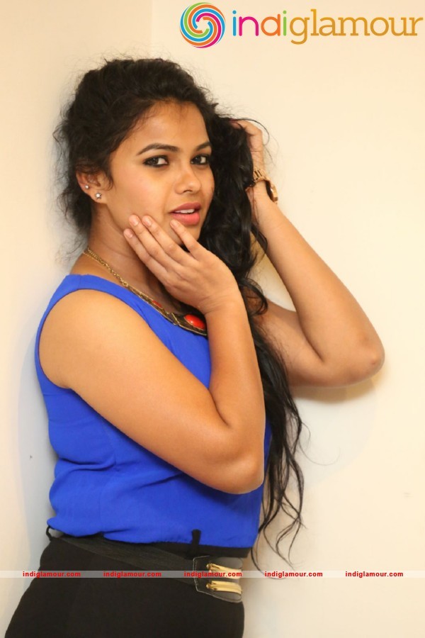 Naveena Jackson Actress hd photo
