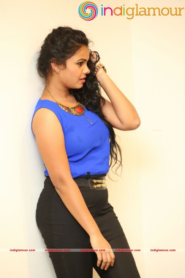 Naveena Jackson Actress hd photo