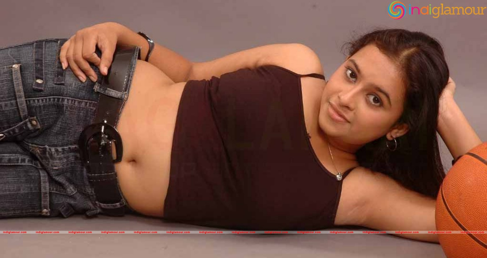 Sri Divya Actress hd photo