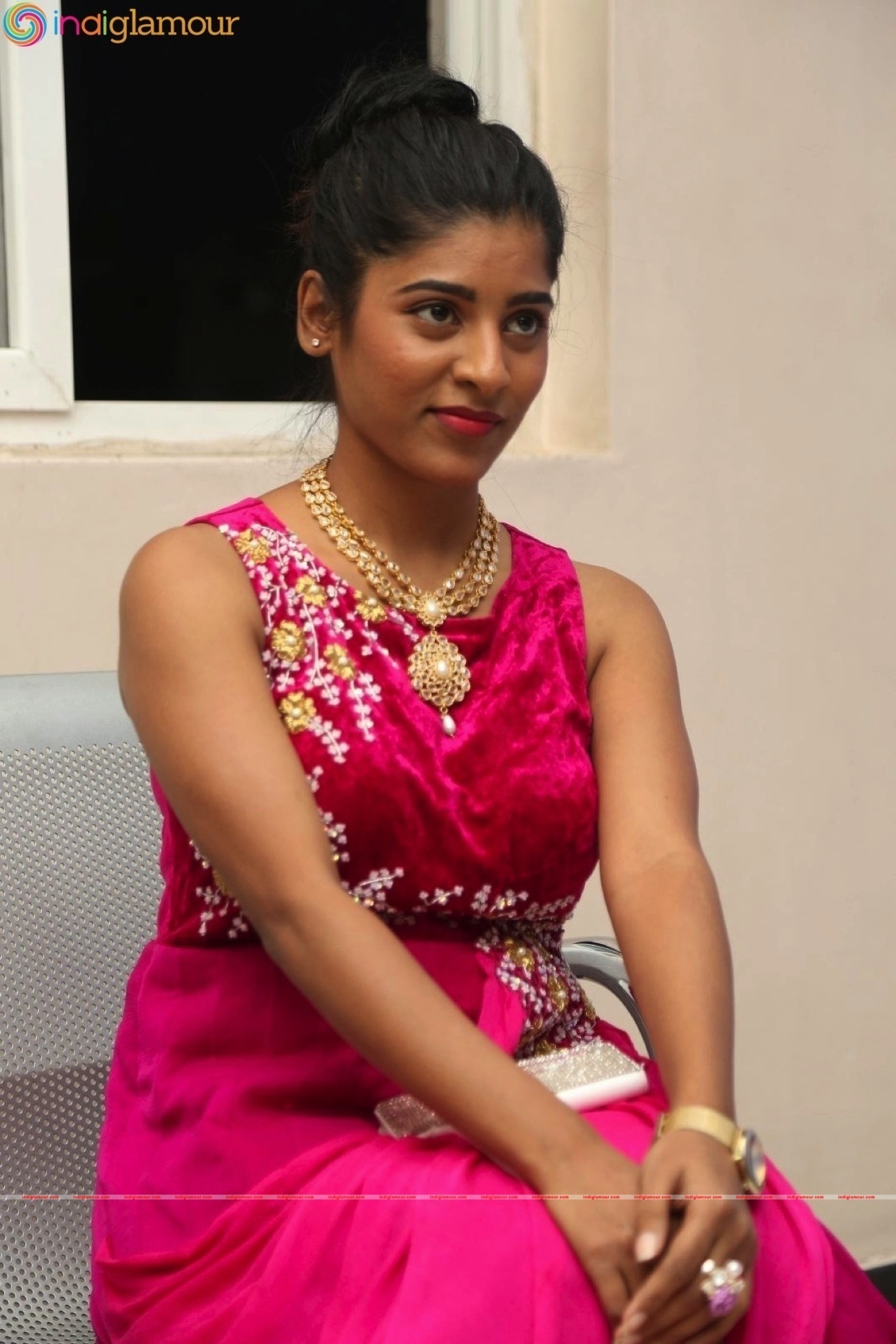 Gayathri Actress hd photo