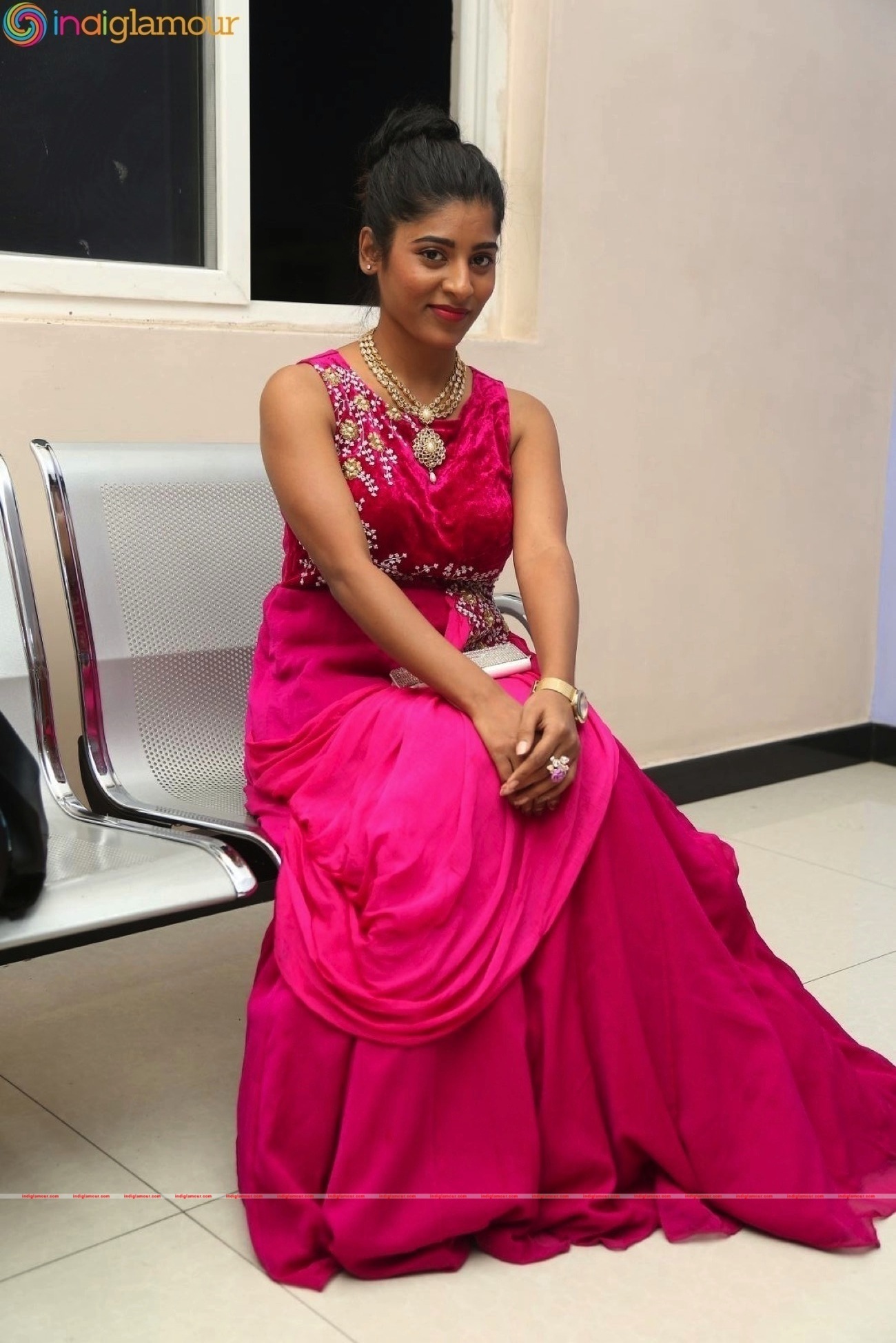 Gayathri Actress hd photo