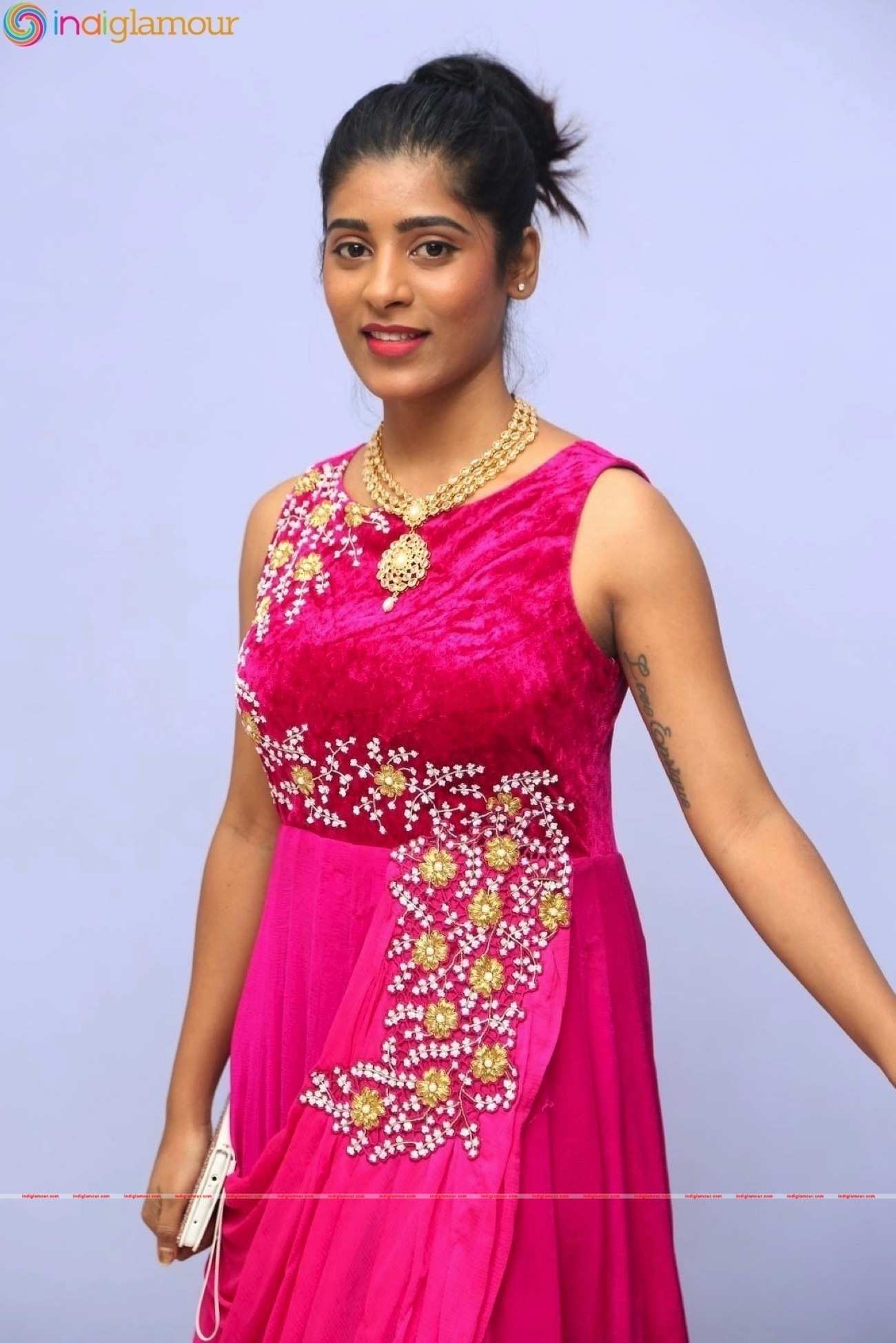 Gayathri Actress hd photo