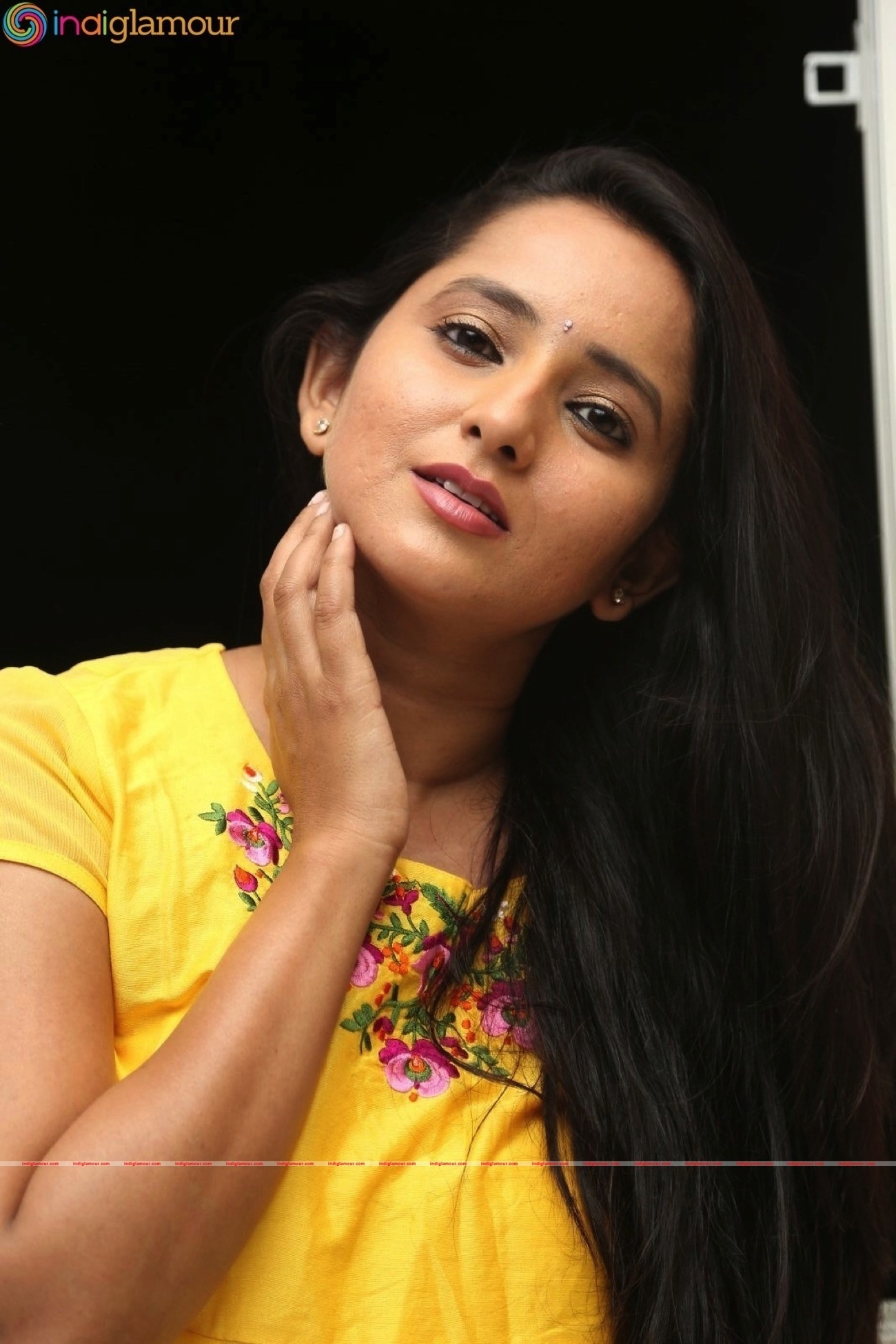 Ishika Singh Actress hd photo