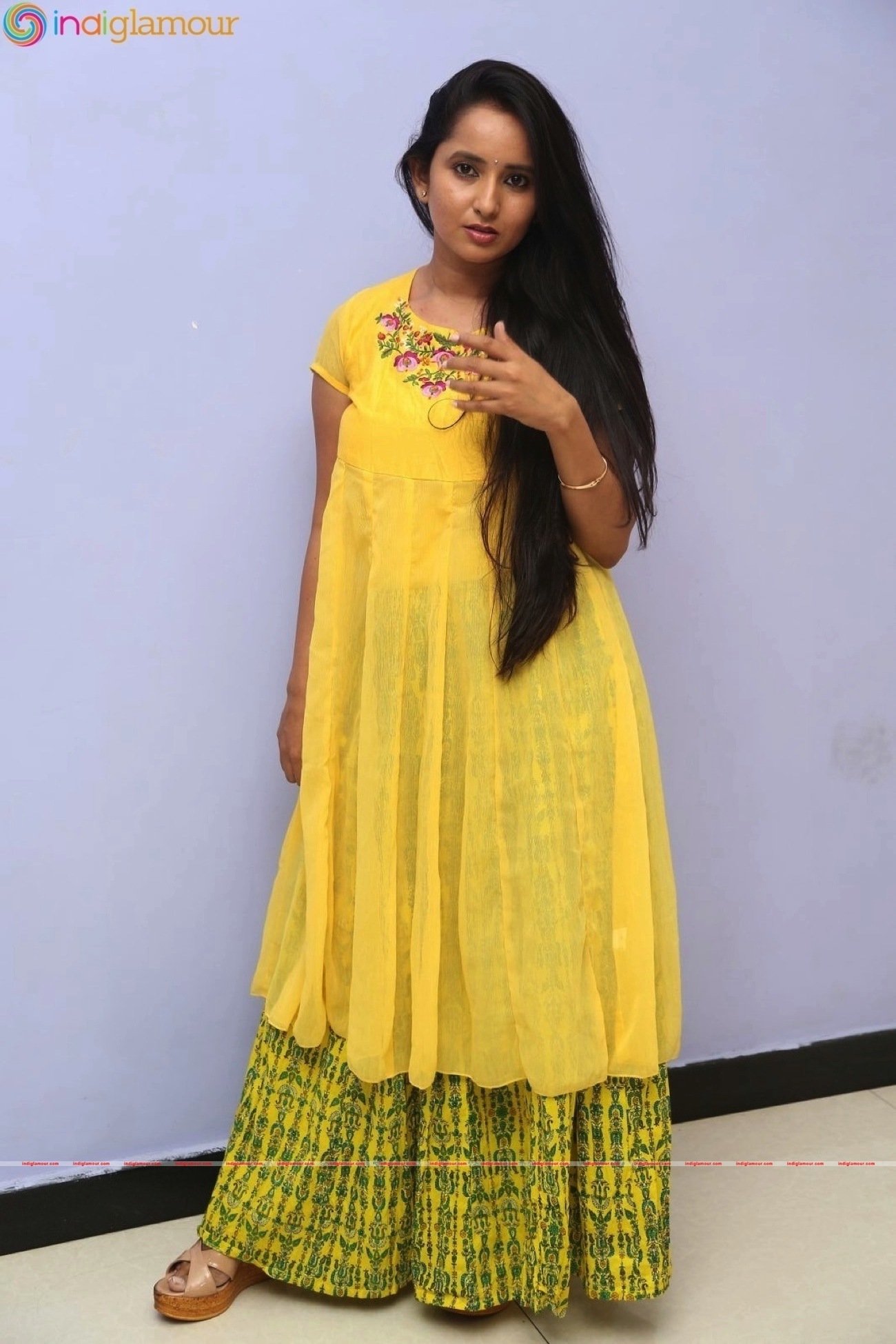 Ishika Singh Actress hd photo