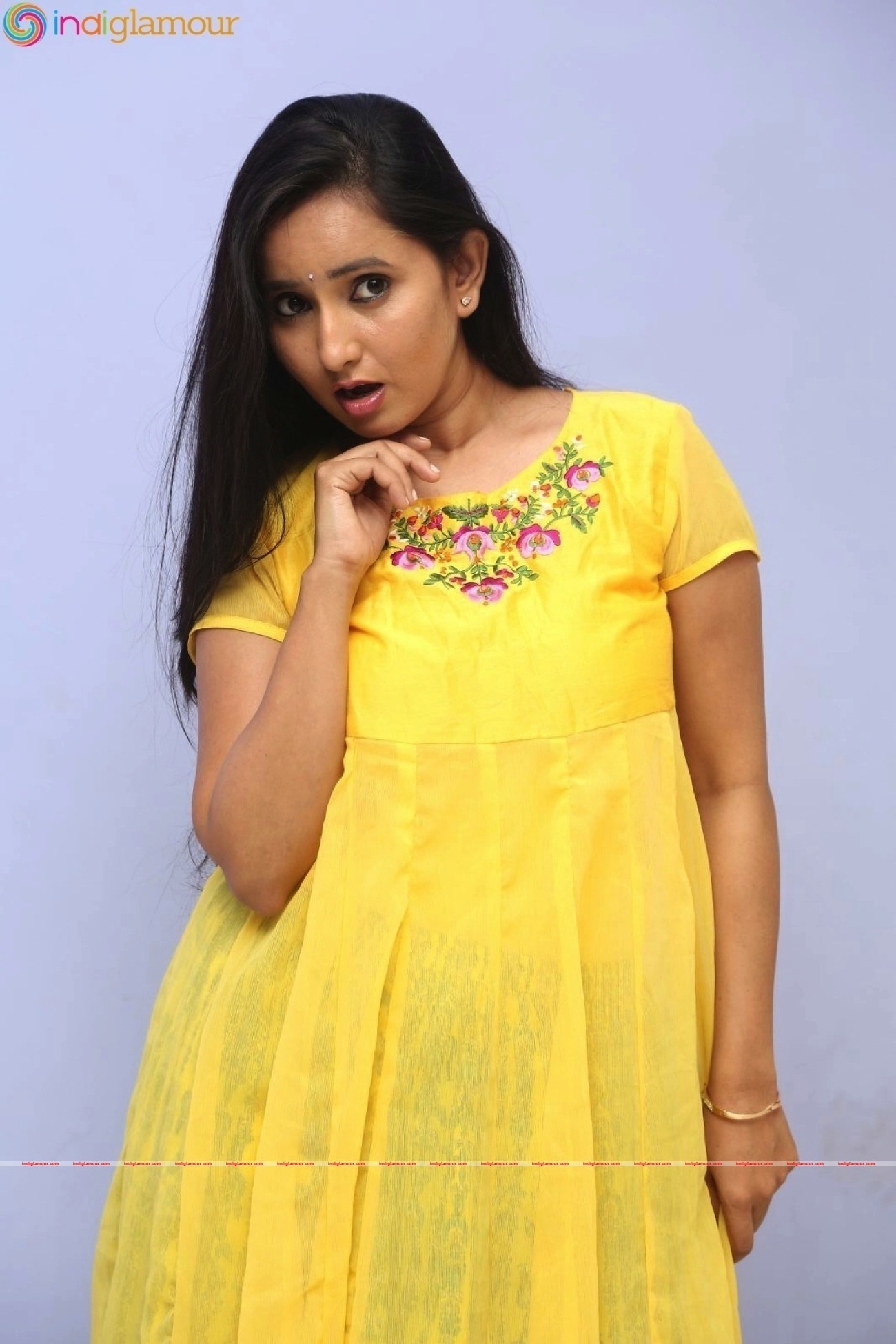 Ishika Singh Actress hd photo