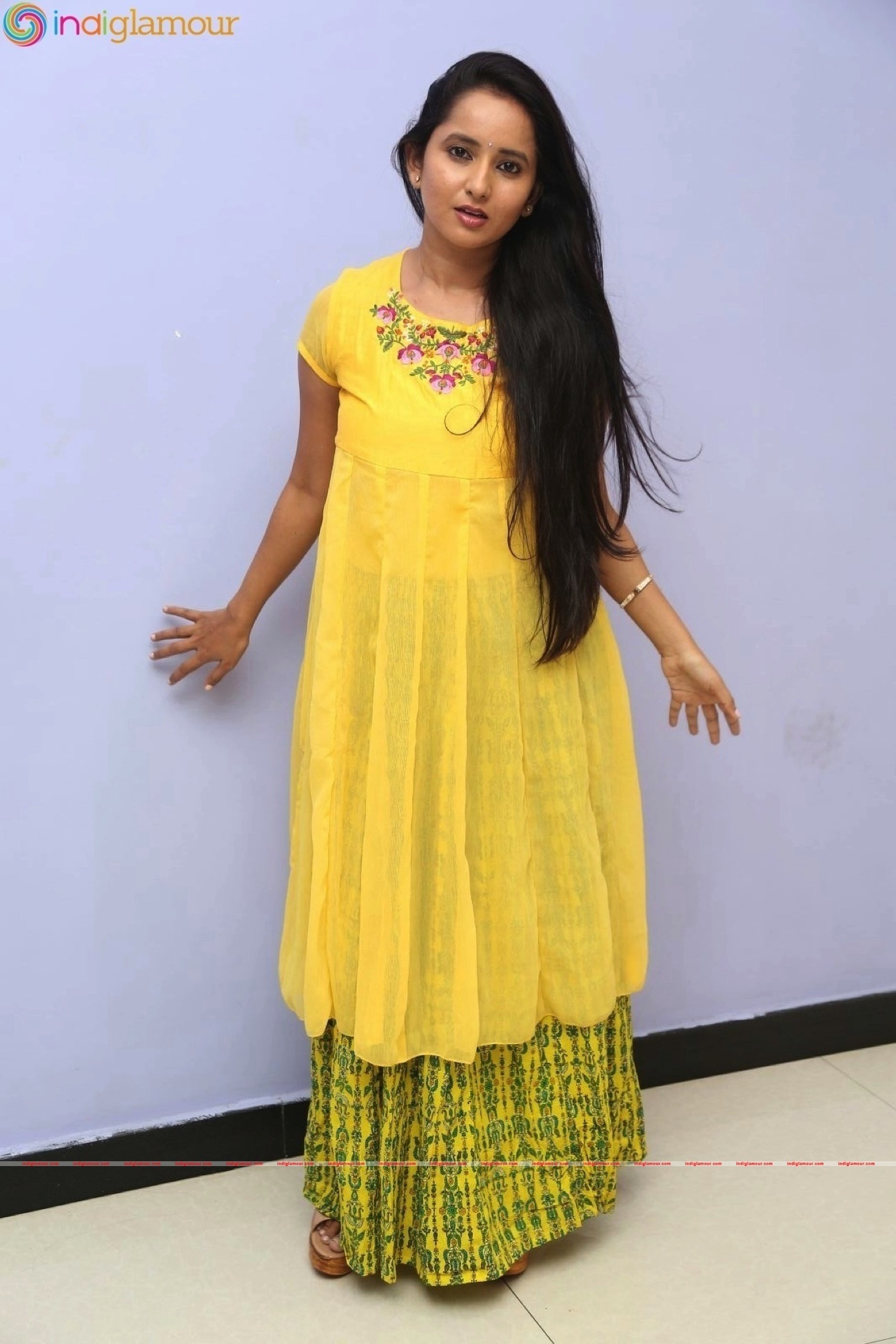 Ishika Singh Actress hd photo