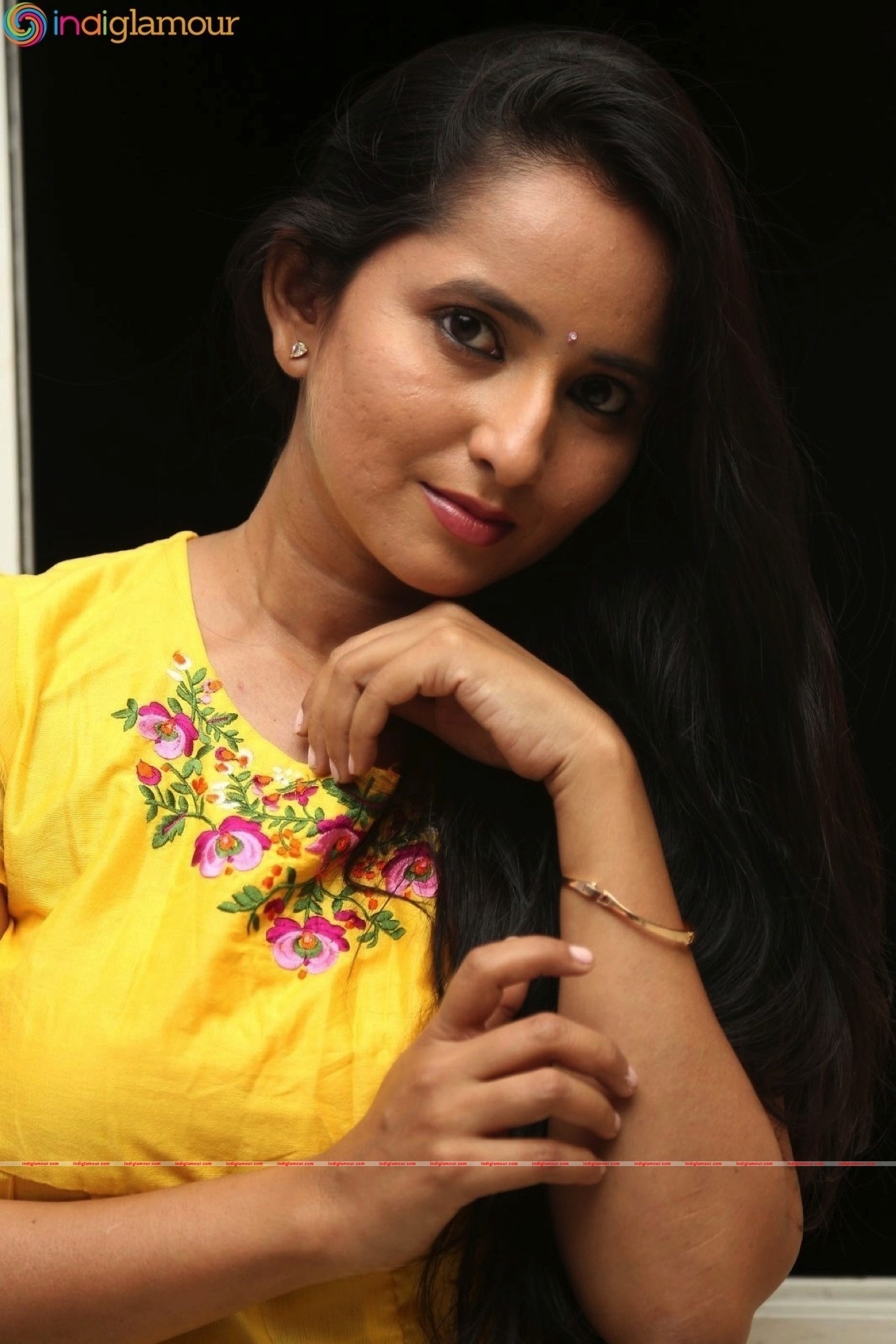 Ishika Singh Actress hd photo