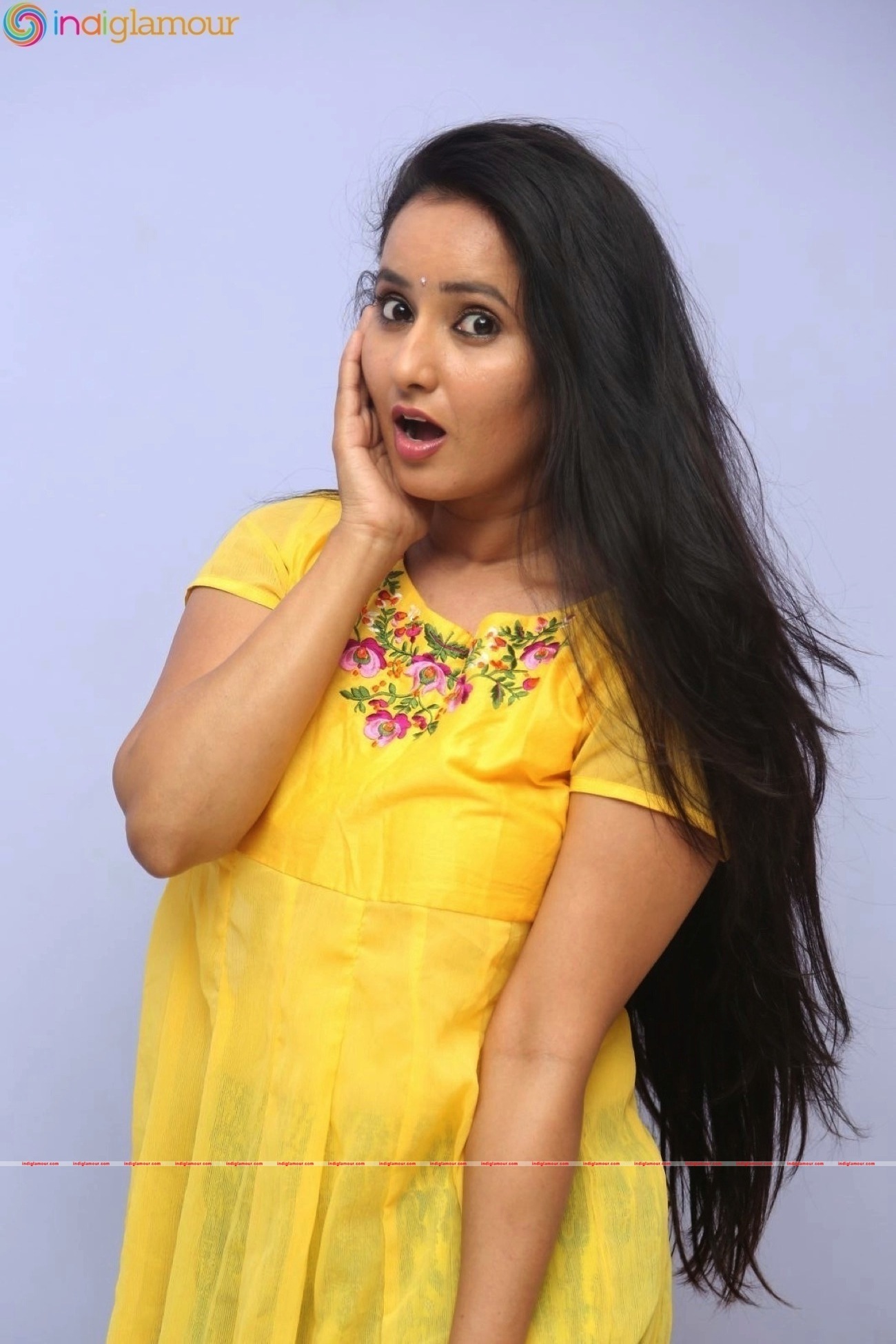 Ishika Singh Actress hd photo