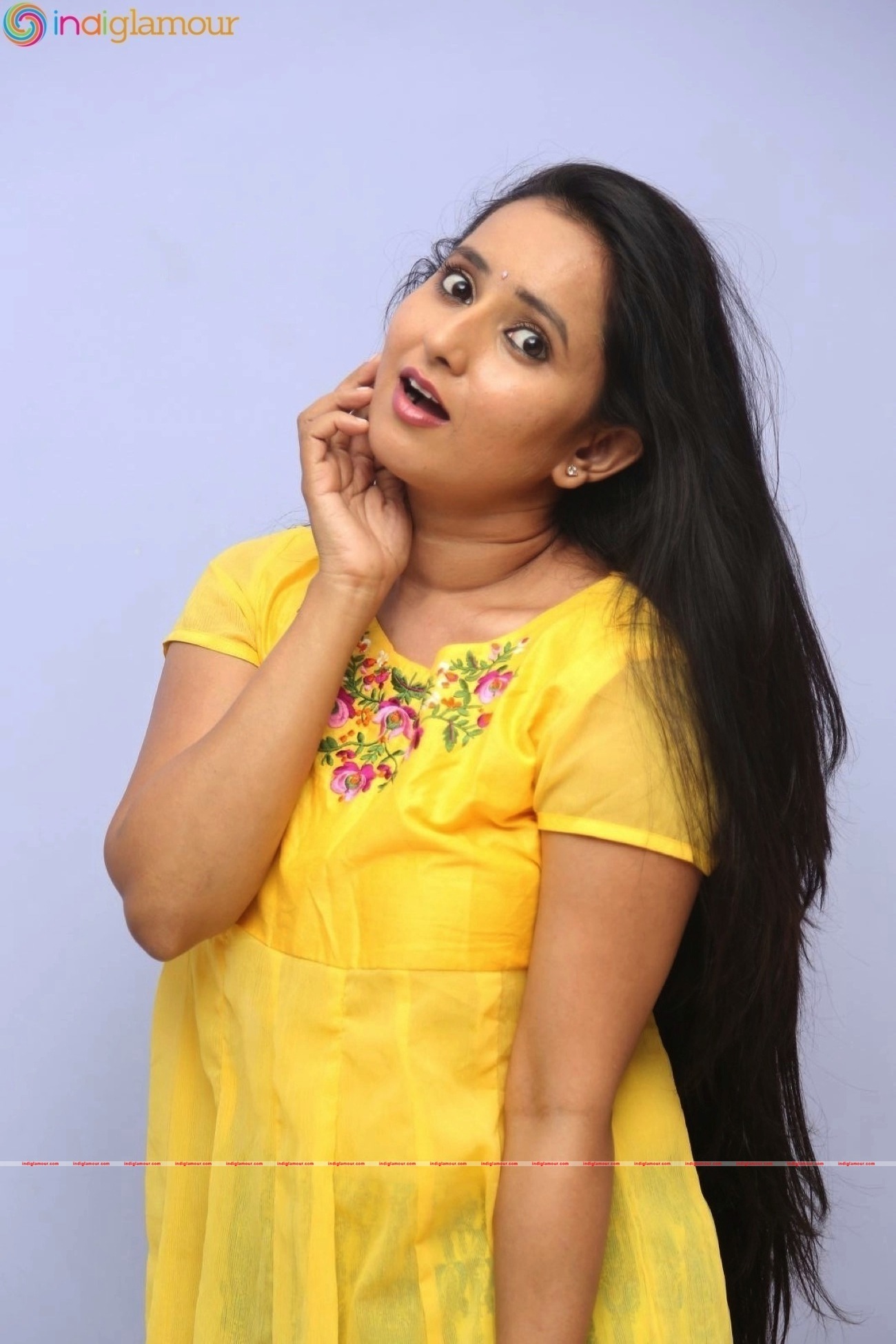 Ishika Singh Actress hd photo