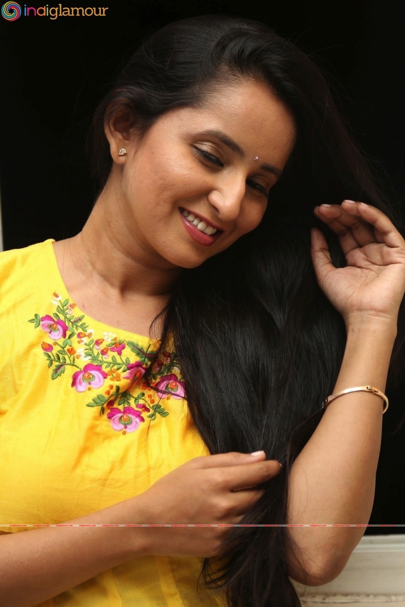 Ishika Singh Actress hd photo
