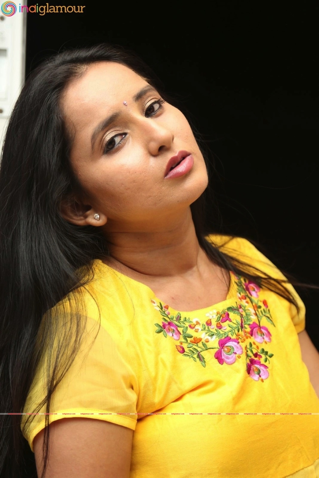 Ishika Singh Actress hd photo