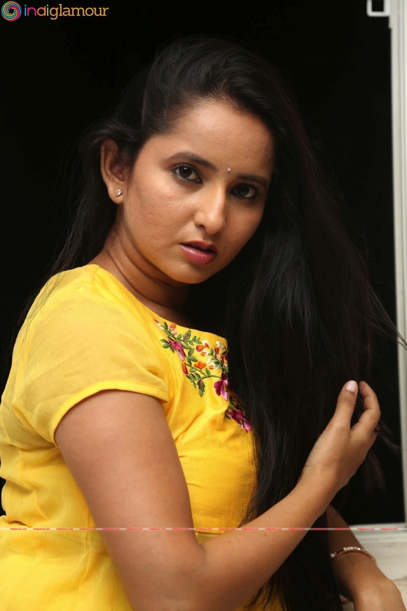 Ishika Singh Actress hd photo