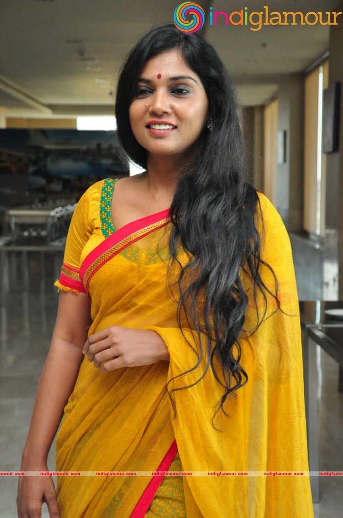 Usha Jadhav Actress hd photo