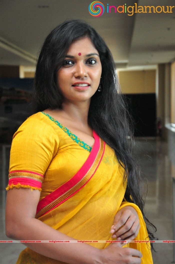 Usha Jadhav Actress hd photo