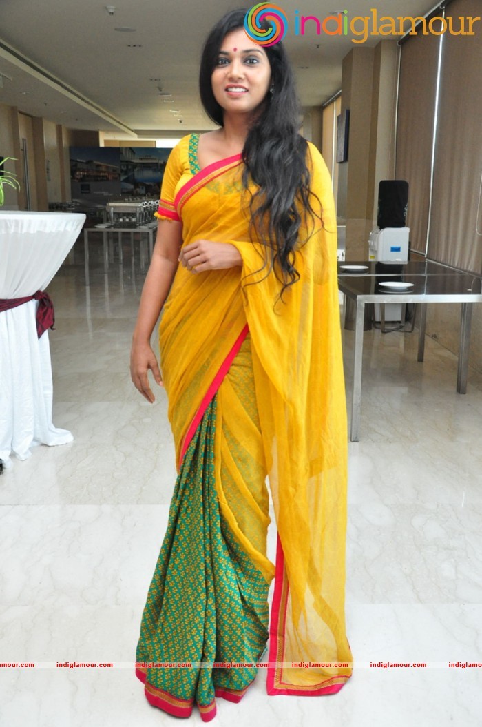 Usha Jadhav Actress hd photo