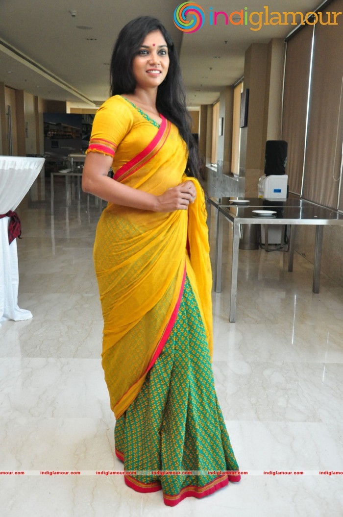 Usha Jadhav Actress hd photo