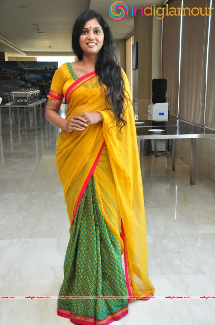 Usha Jadhav Actress hd photo