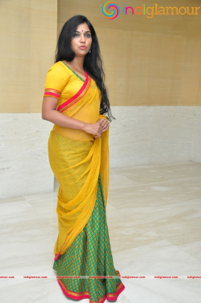 Usha Jadhav Actress hd photo