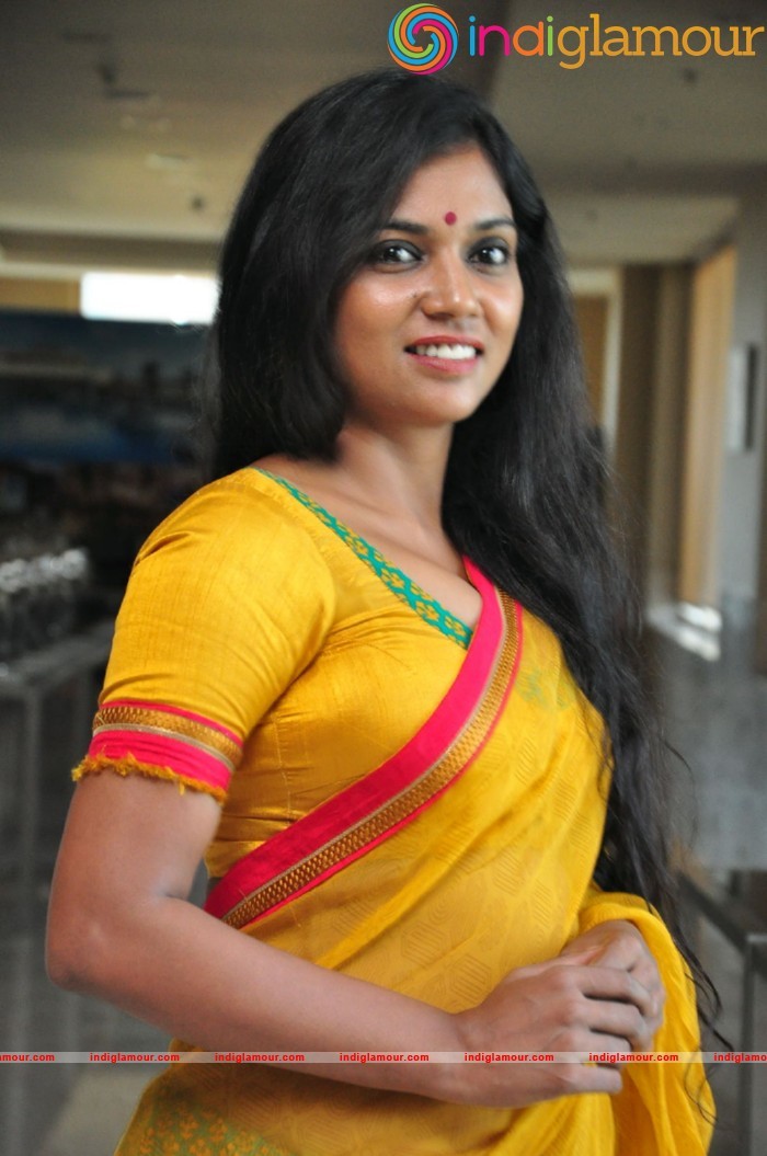 Usha Jadhav Actress hd photo