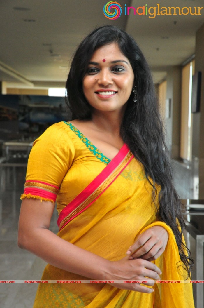 Usha Jadhav Actress hd photo