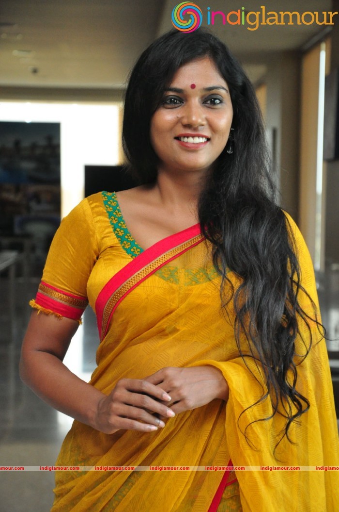 Usha Jadhav Actress hd photo
