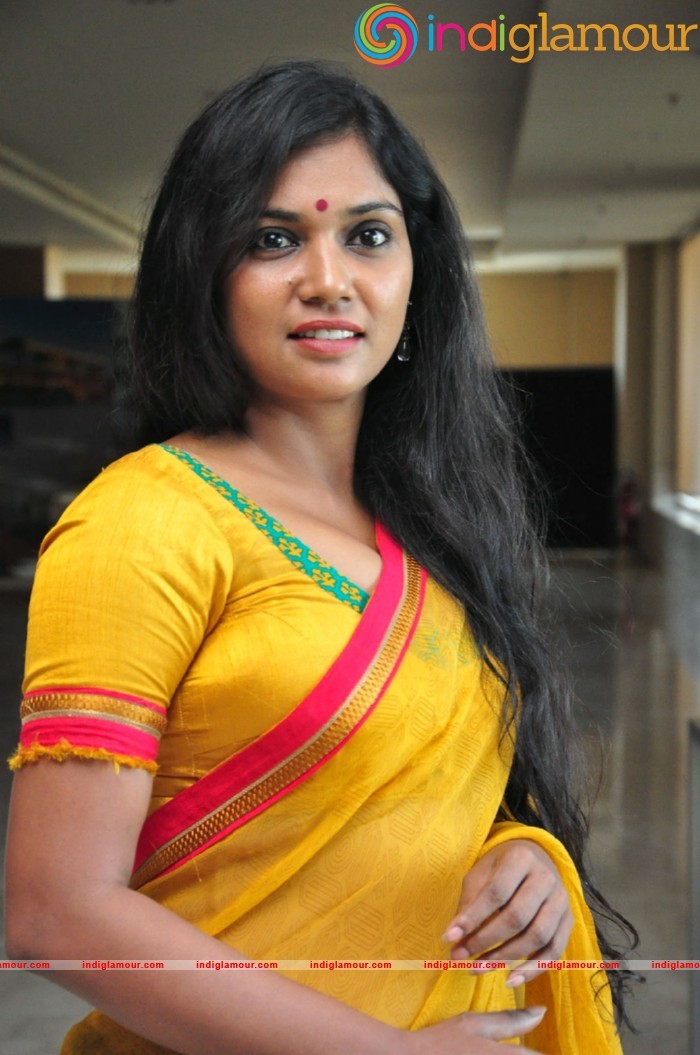 Usha Jadhav Actress hd photo