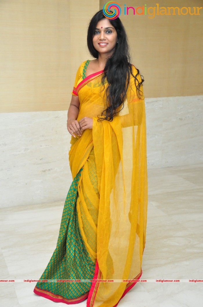 Usha Jadhav Actress hd photo