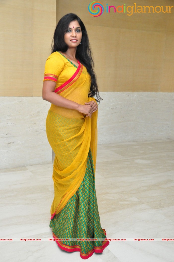 Usha Jadhav Actress hd photo