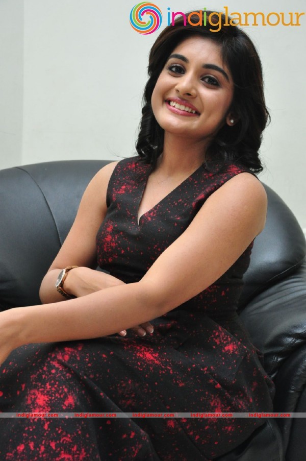 Niveda Thomas Actress hd photo