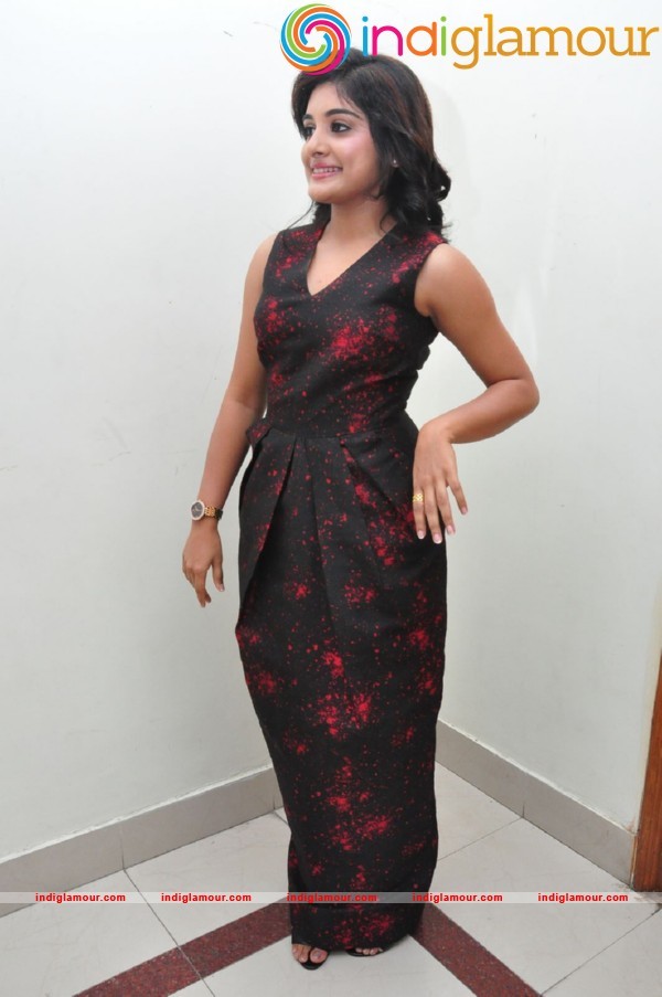 Niveda Thomas Actress hd photo