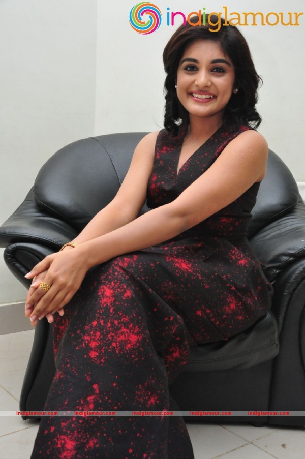 Niveda Thomas Actress hd photo