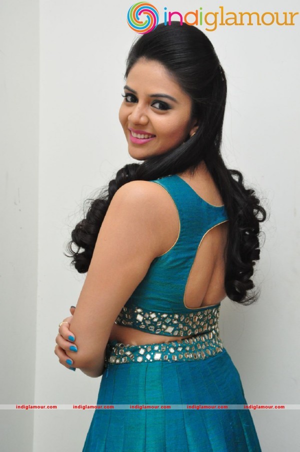 Sree Mukhi Actress hd photo