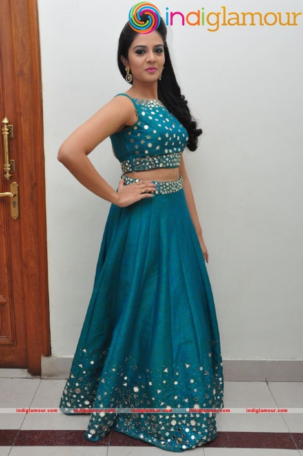 Sree Mukhi Actress hd photo