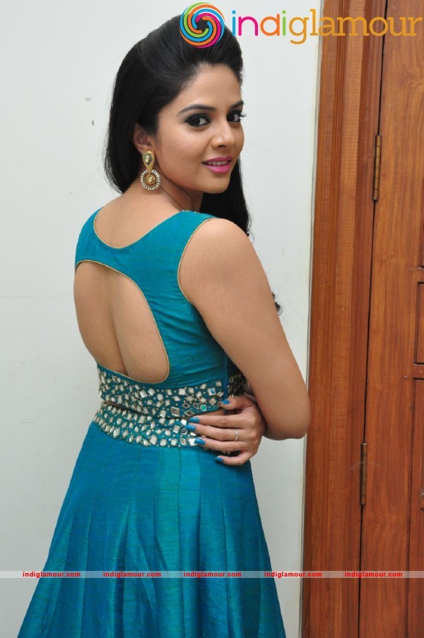 Sree Mukhi Actress hd photo
